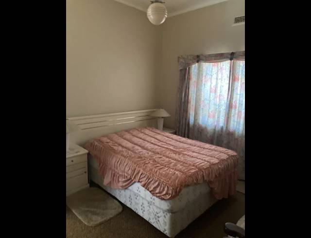 4 BEDROOM HOUSE FOR SALE IN BEZUIDENHOUT VALLEY